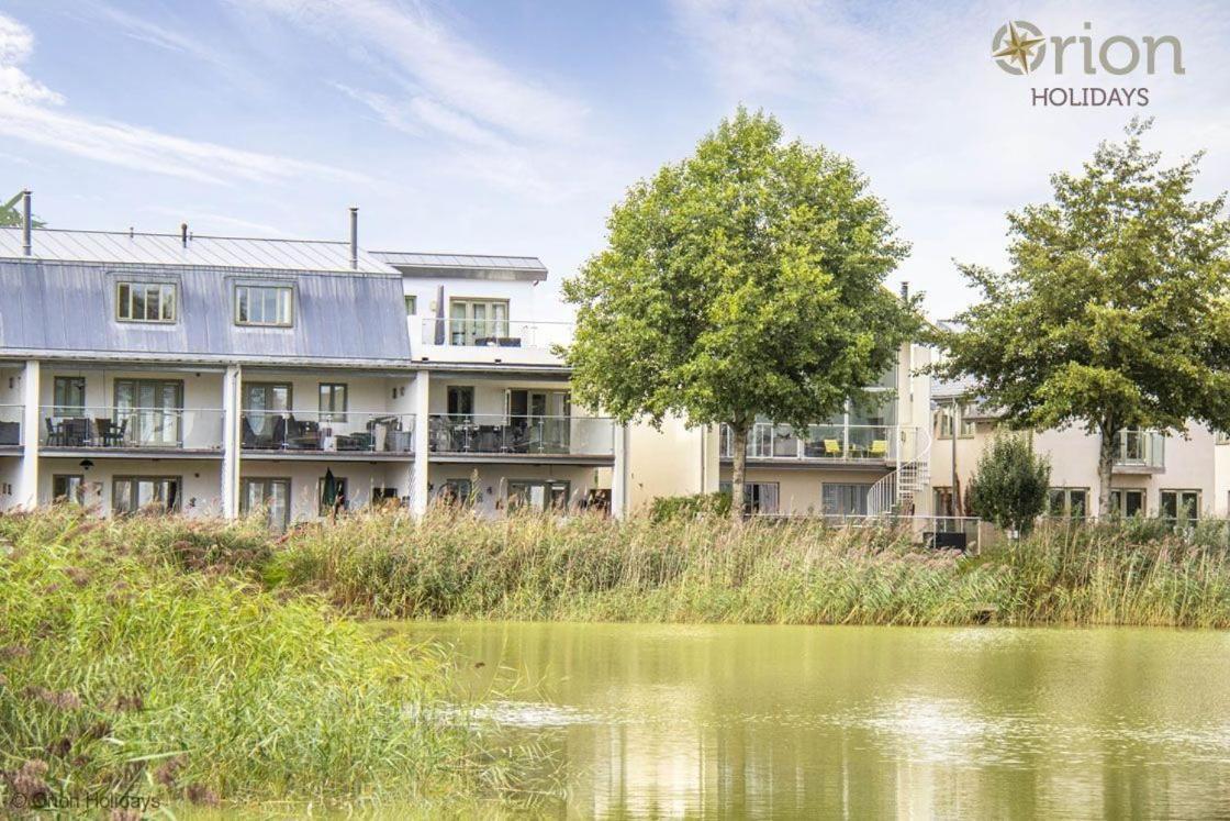 Howells Mere 88, Tranquility P Somerford Keynes Kültér fotó